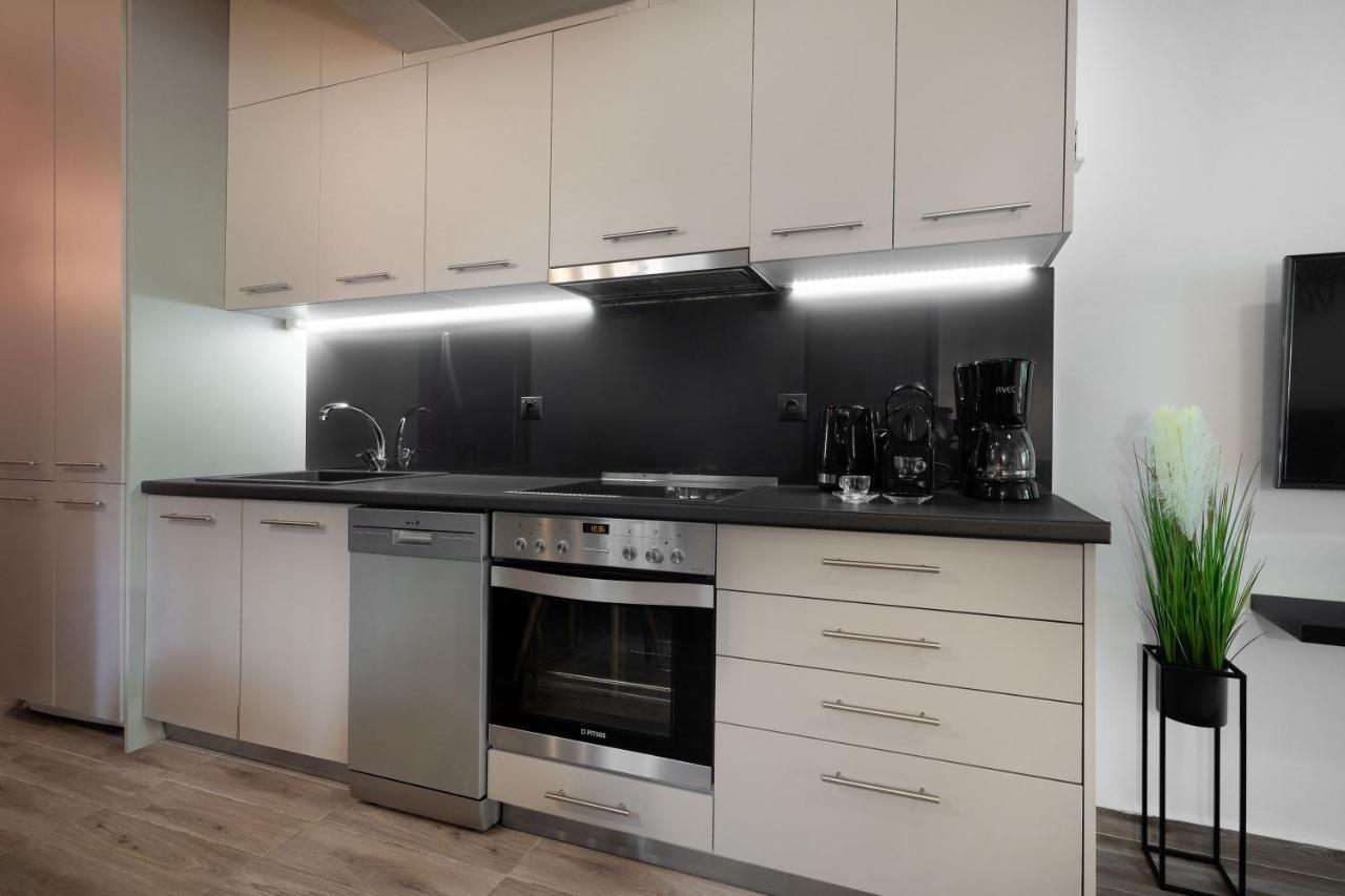 Mystique 2 Bd Aparment By Blupine Apartamento Atenas Exterior foto